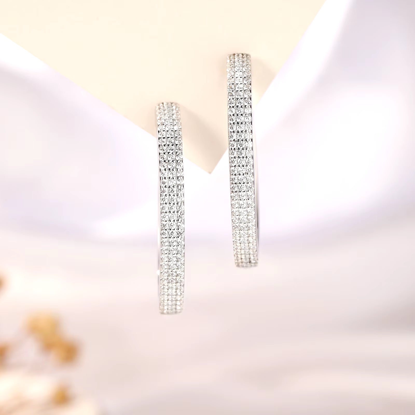 D Color Full Moissanite Diamond Hoop Earrings for Women 925 Sterling Silver round Circle Ear Cuff YE7017